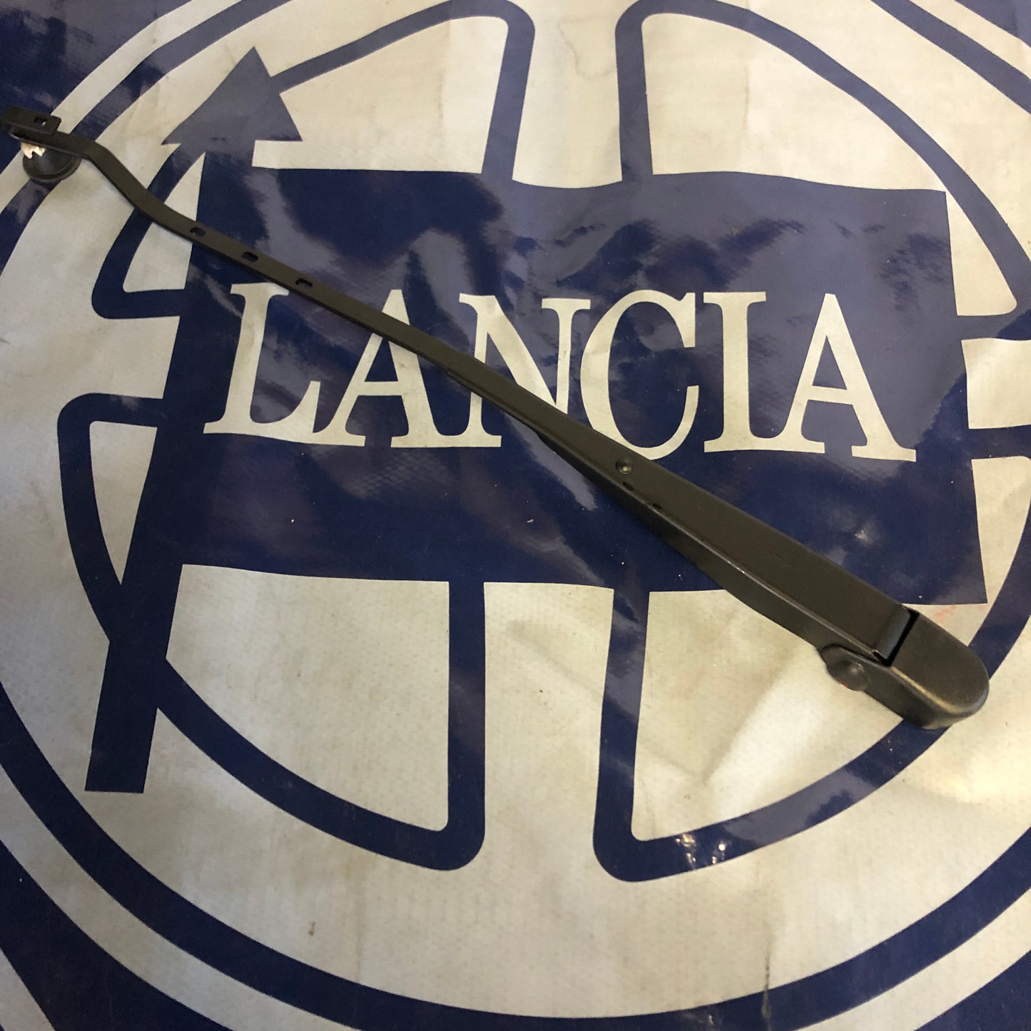 Lancia Delta Integrale e R86 Braccio Tergicristallo Destro Nuovo Originale 82407044