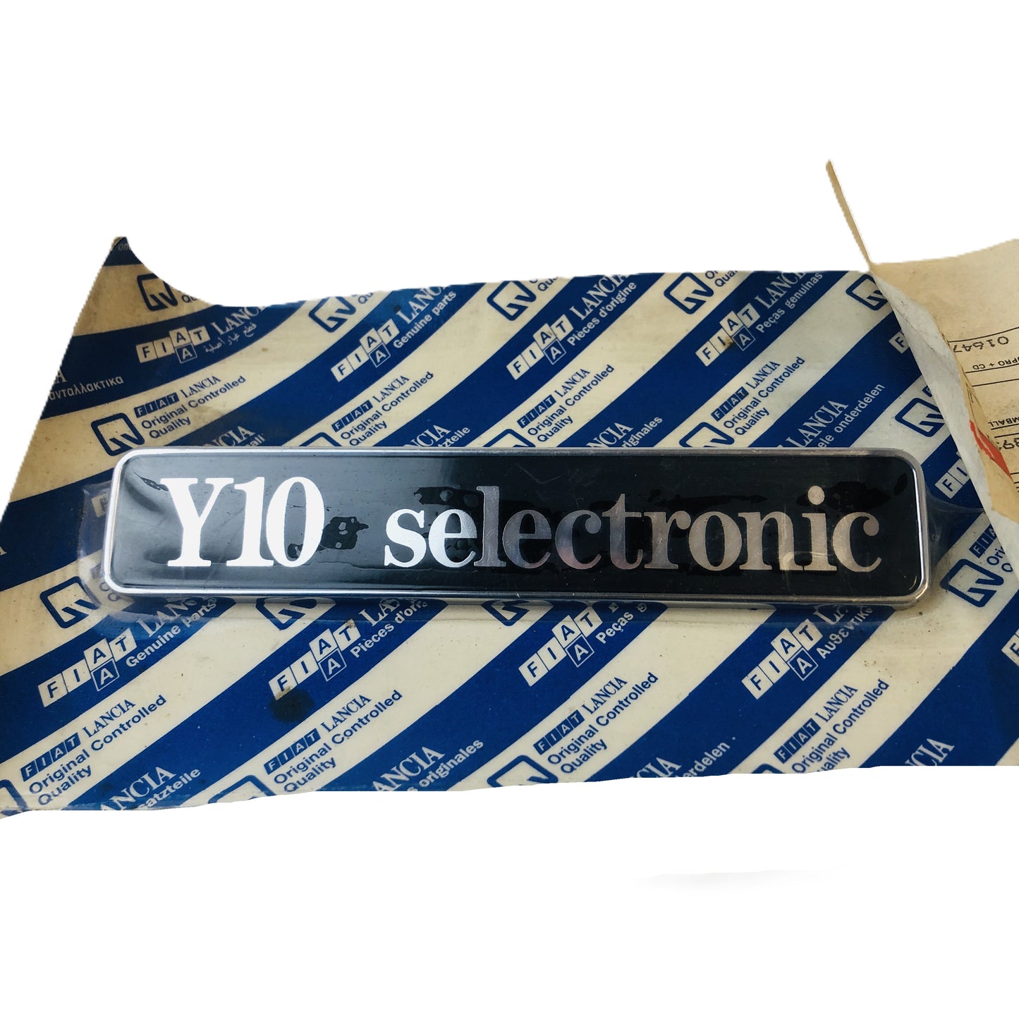 Autobianchi Y10 Stemma Scritta Sigla Logo Y10 Selectronic Nuovo Originale 7642893 - Raggi's Collectibles' Automotive Art