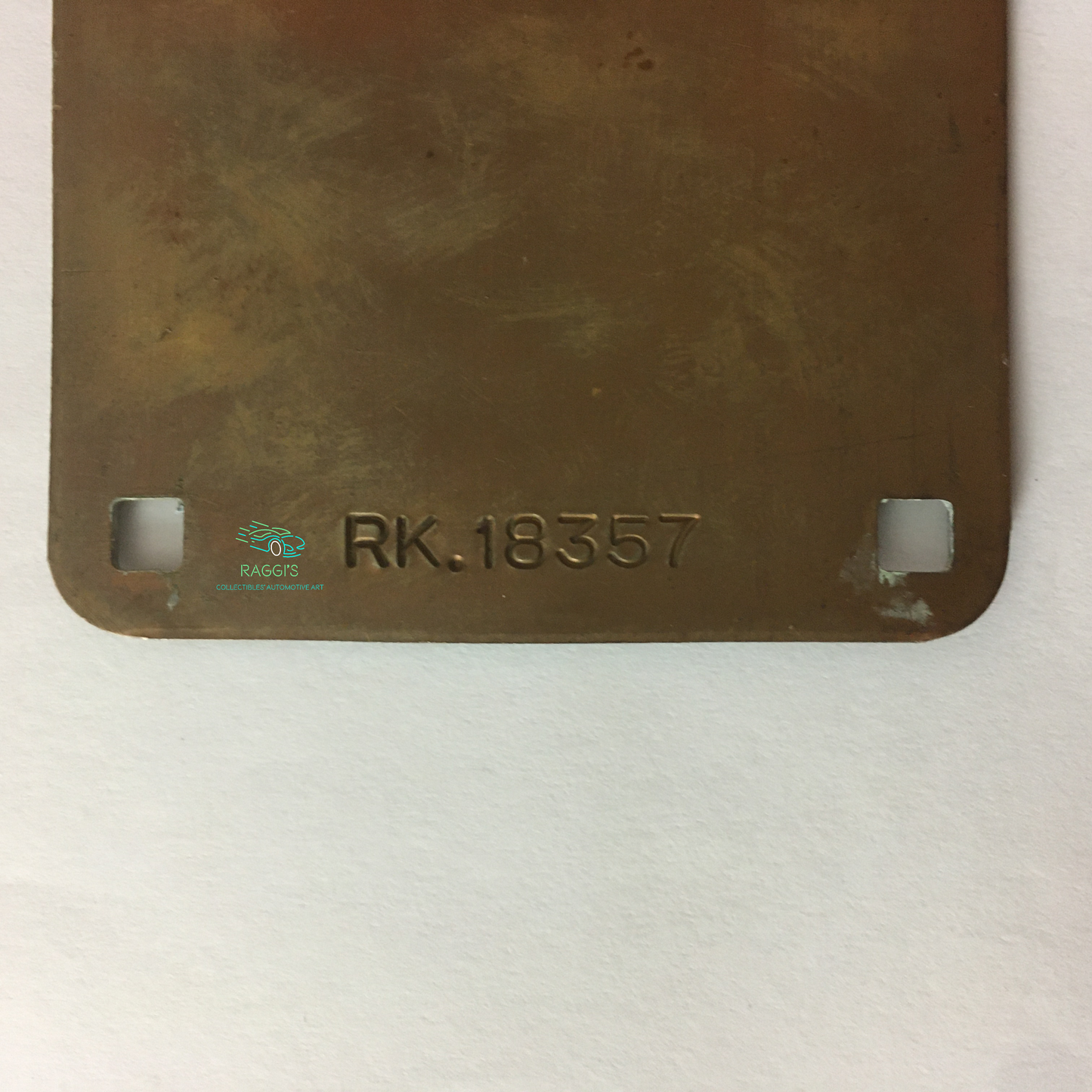 Rolls-Royce, Stemma Originale in Ottone con Lettere di Colore Rosso, Estremamente Raro - Raggi's Collectibles' Automotive Art