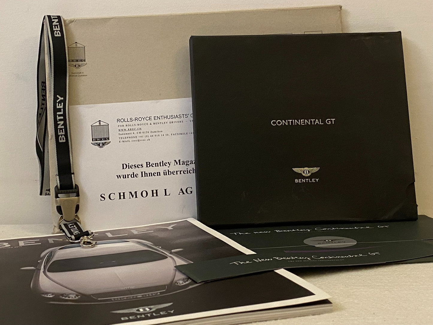 Bentley, Kit Inviato da Rolls-Royce and Bentley Enthusiasts Club (RREC) per la Presentazione Bentley Continental GT