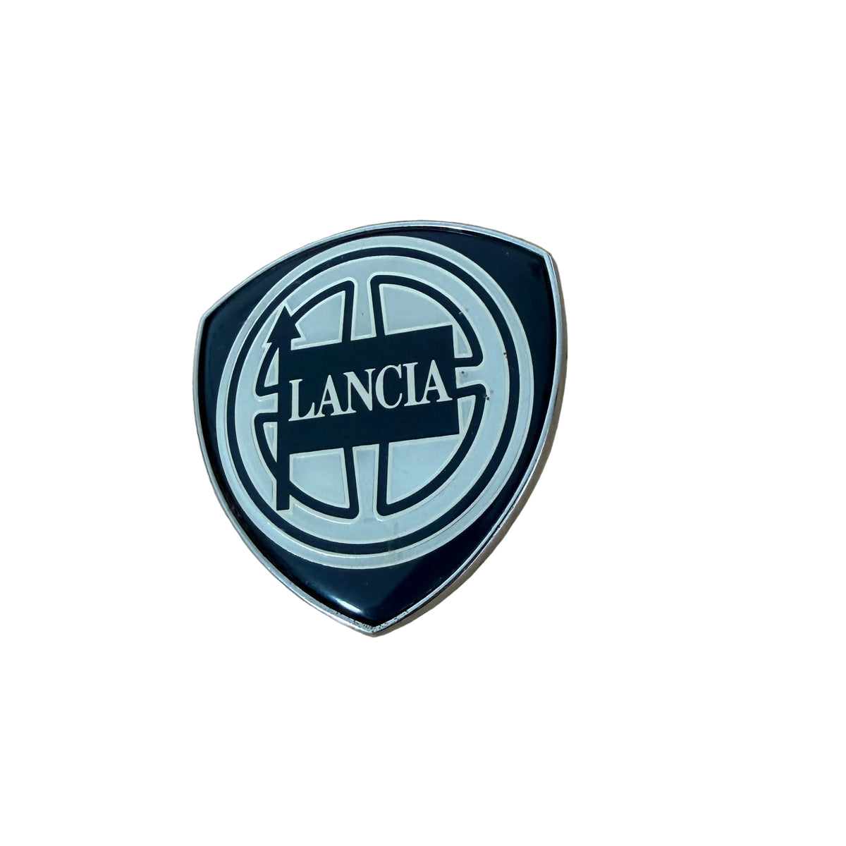 Lancia Delta Integrale e Evoluzione Stemma Cofano Bagagliaio Nuovo Originale 82397523  82426461 - Raggi's Automobilia e Ricambi Auto