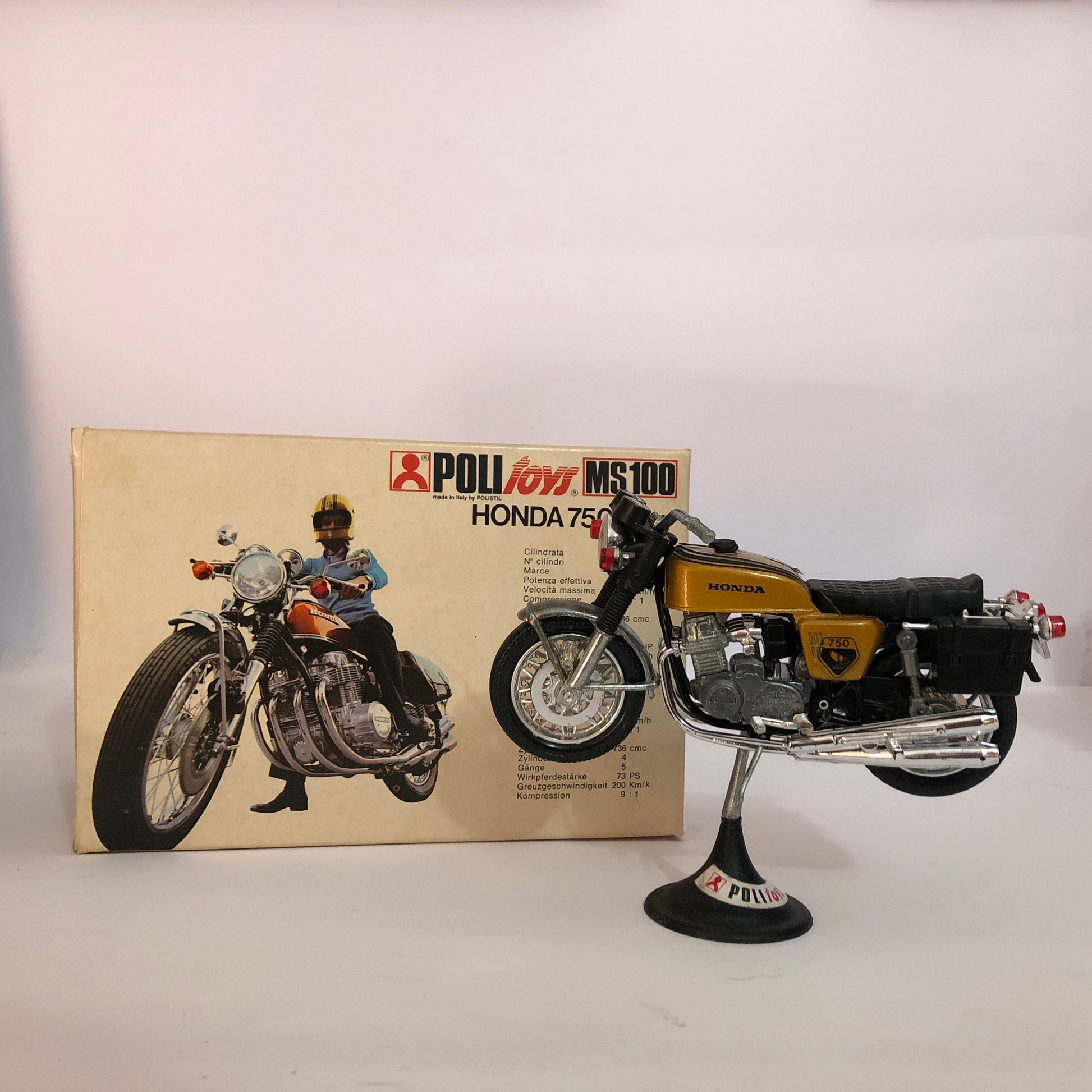 Honda, Modellino in Metallo Pressofuso Politoys Honda 750 Four Scala 1:15, Made in Italy - Raggi's Collectibles' Automotive Art