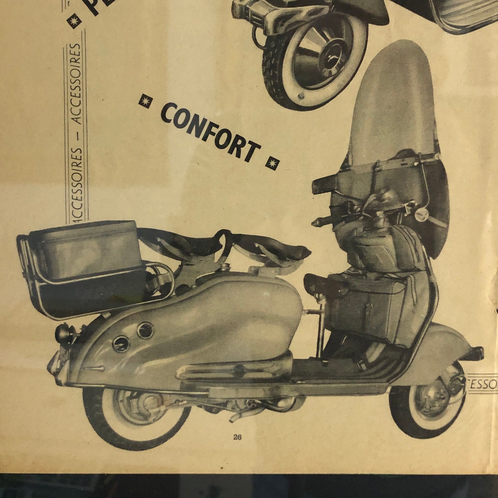 Piaggio, Pubblicità Anno 1954 per Accessori Vespa con Didascalia in Francese - Raggi's Collectibles' Automotive Art