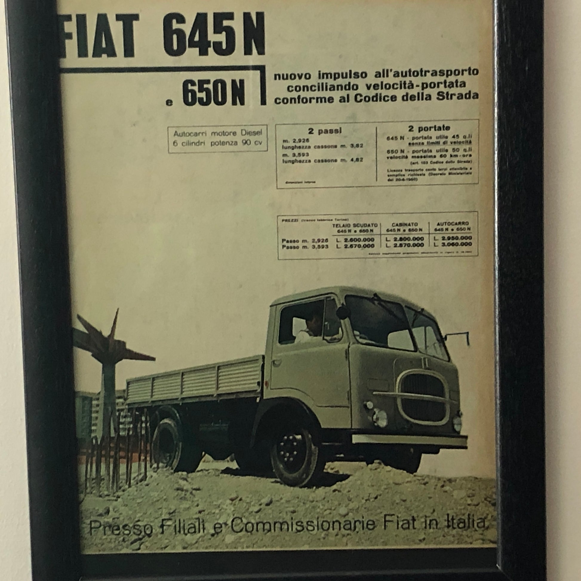 FIAT, Pubblicità Anno 1960 FIAT 645 N e 650 N con Didascalia in Italiano - Raggi's Collectibles' Automotive Art