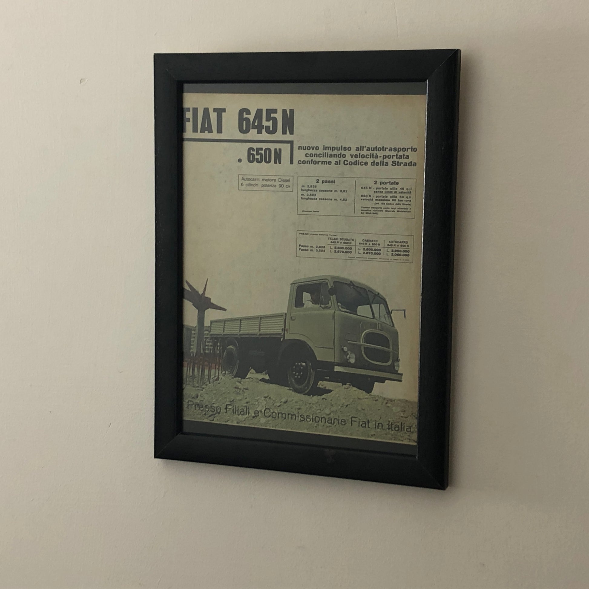 FIAT, Pubblicità Anno 1960 FIAT 645 N e 650 N con Didascalia in Italiano - Raggi's Collectibles' Automotive Art