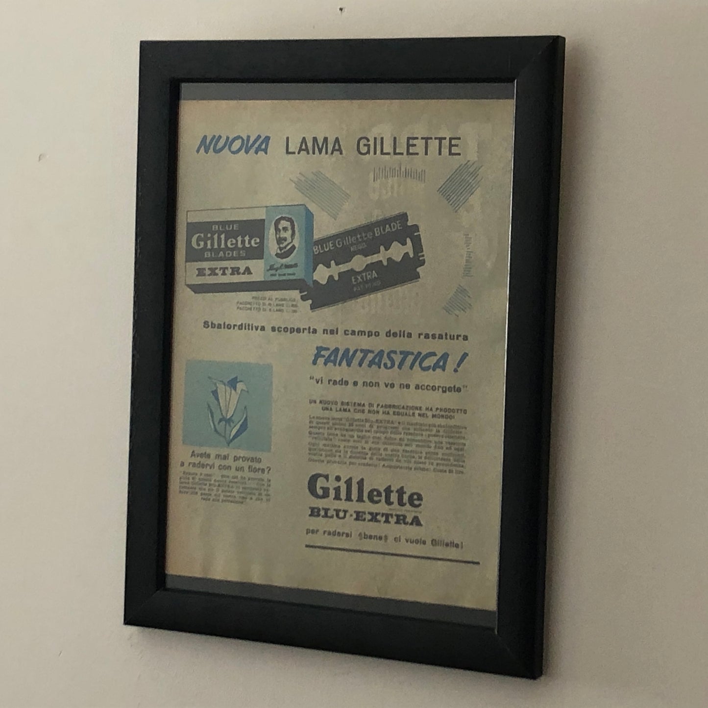 Gillette, Advertising Year 1960 New Gillette Blade with Caption in Italian