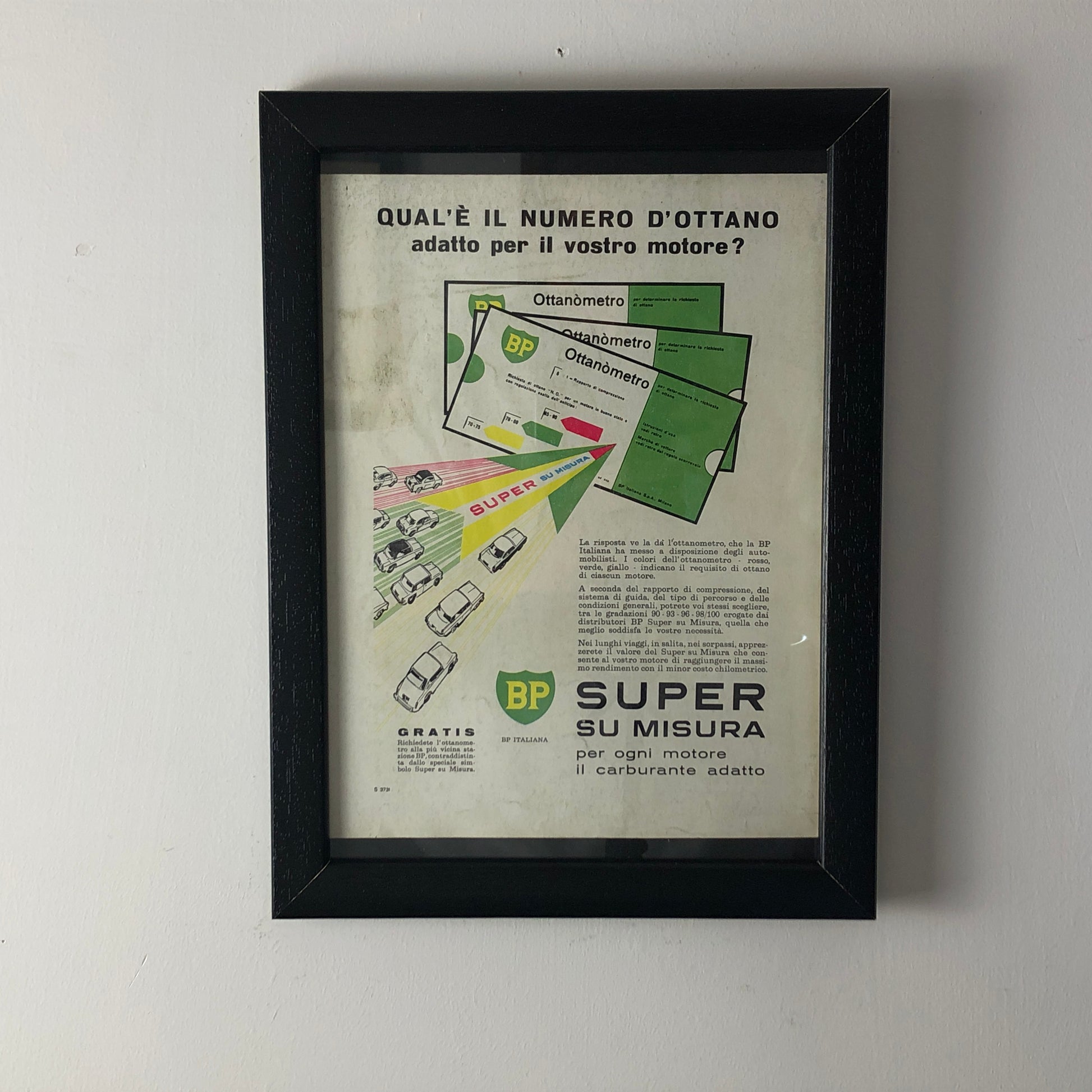 BP, Pubblicità Anno 1960 BP Super su Misura con Didascalia in Italiano - Raggi's Collectibles' Automotive Art