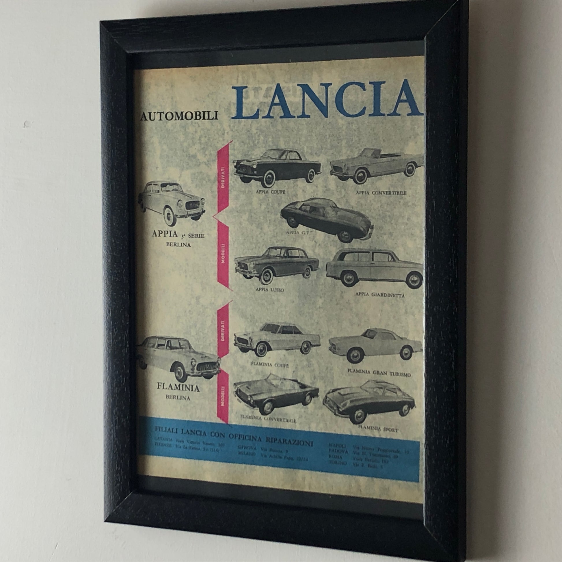 Lancia, Pubblicità Anno 1960 Gamma Lancia con Didascalia in Italiano - Raggi's Collectibles' Automotive Art