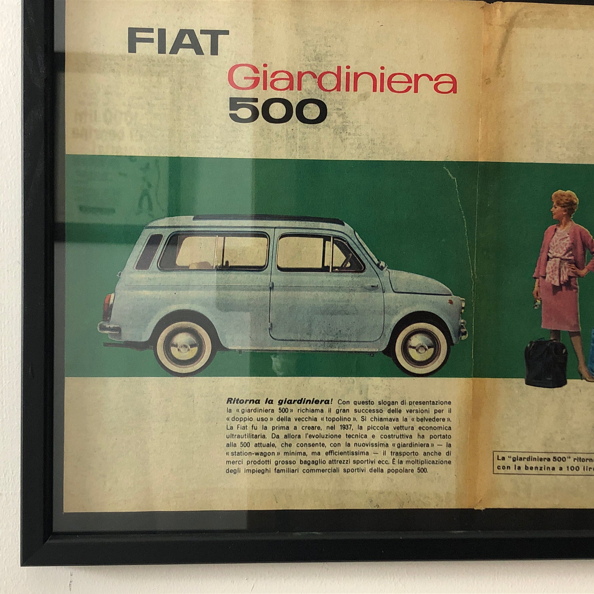 Fiat Pubblicità Anno 1960 FIAT 500 Giardiniera con Didascalia in Italiano - Raggi's Collectibles' Automotive Art