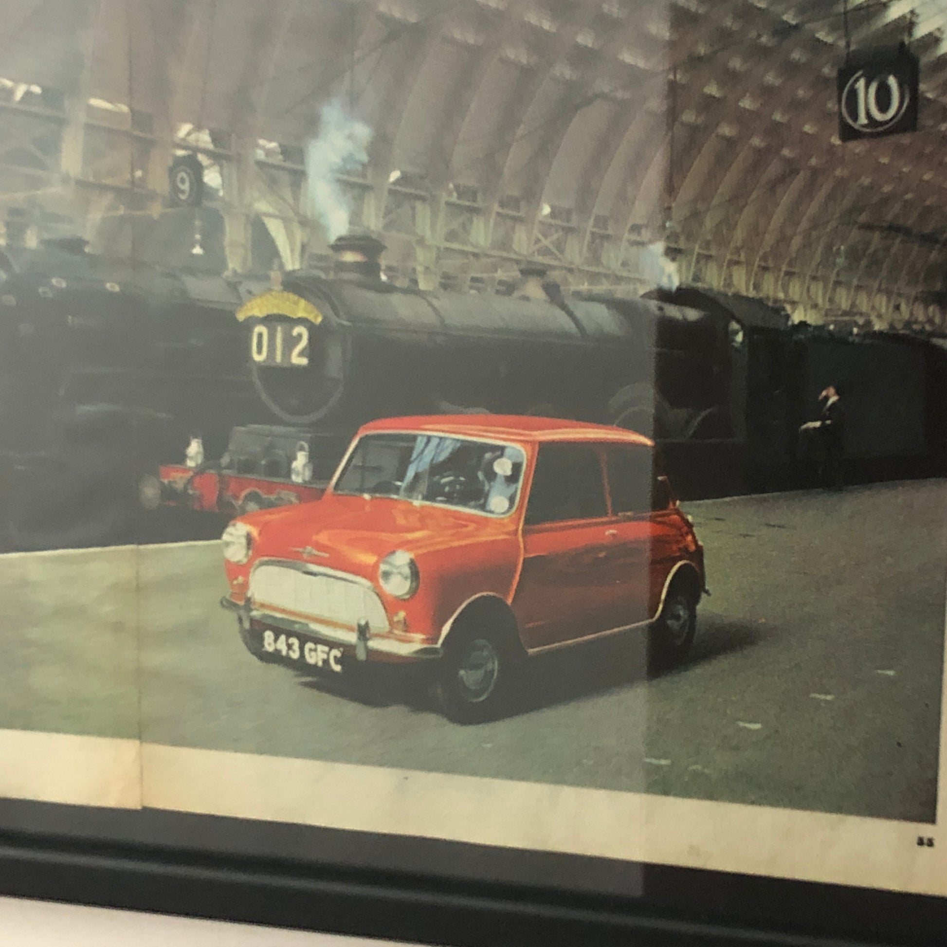 Morris Pubblicità Anno 1960 Morris Mini Minor Prova su Strada con Didascalia in Italiano - Raggi's Collectibles' Automotive Art