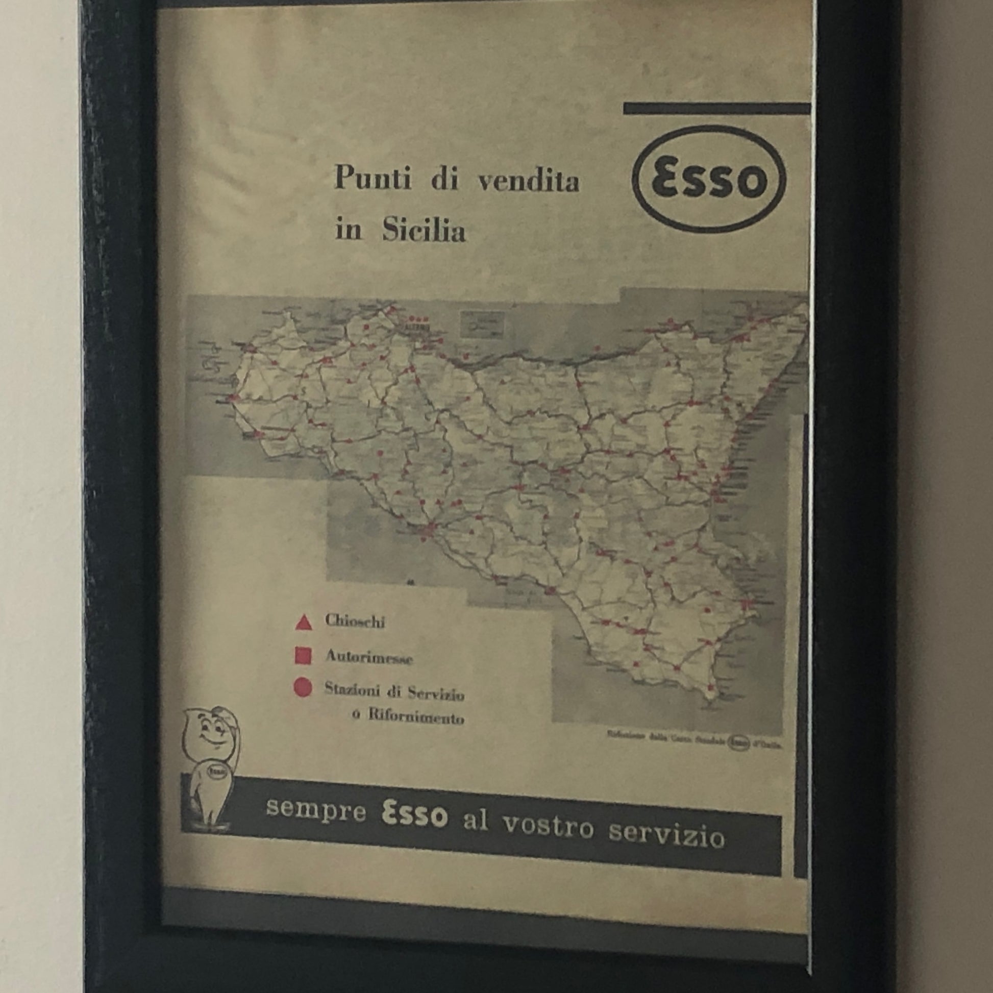 Esso, Pubblicità Anno 1960 Punti Vendita - Stazioni di Servizio Esso in Sicilia - Raggi's Collectibles' Automotive Art