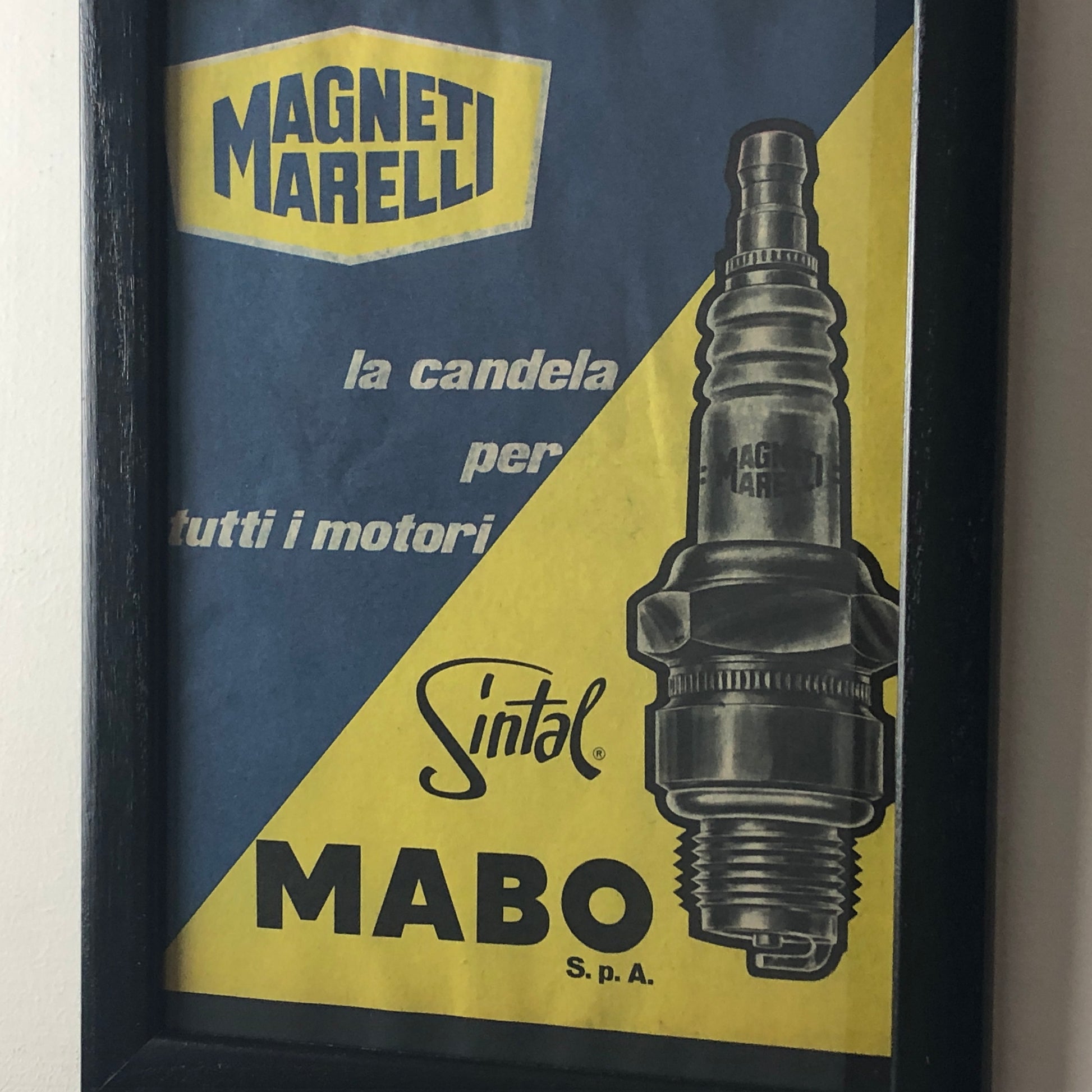 Magneti Marelli, Pubblicità Anno 1960 Candele Magneti Marelli Sintal Disegnata da Amleto Dalla Costa - Raggi's Collectibles' Automotive Art