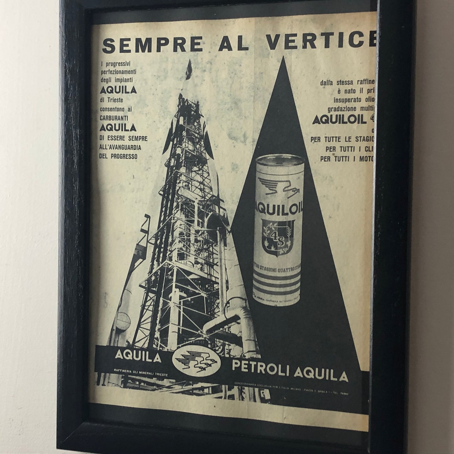 Aquila Raffineria Oli Minerali Trieste, Pubblicità Anno 1960 Aquiloil Petroli Aquila Sempre al Vertice - Raggi's Collectibles' Automotive Art