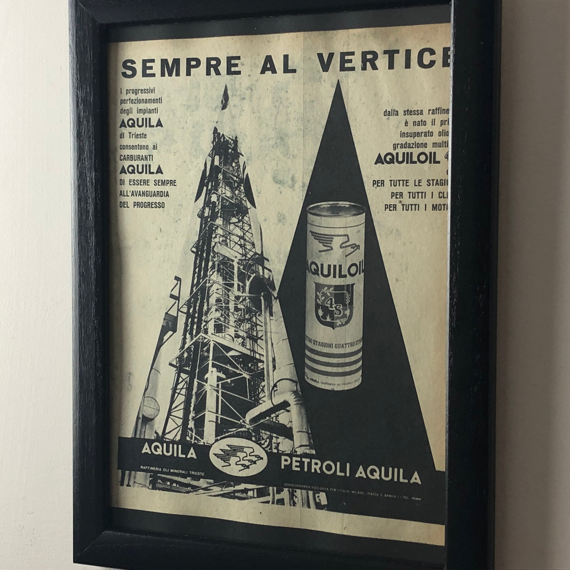 Aquila Raffineria Oli Minerali Trieste, Pubblicità Anno 1960 Aquiloil Petroli Aquila Sempre al Vertice - Raggi's Collectibles' Automotive Art