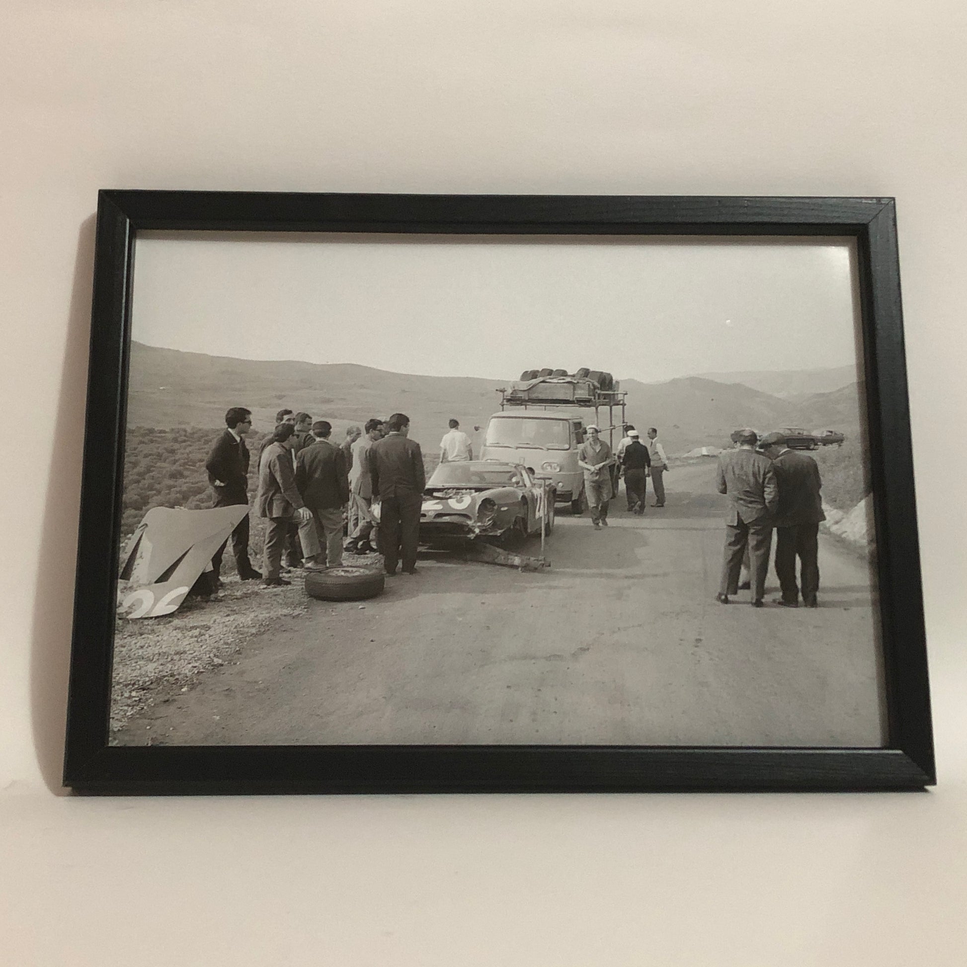 Bizzarrini, Fotografie Collezione Klemantaski Bizzarrini GT 24 Ore di Le Mans 1961, Bizzarrini GT Targa Florio 1966 - Raggi's Collectibles' Automotive Art