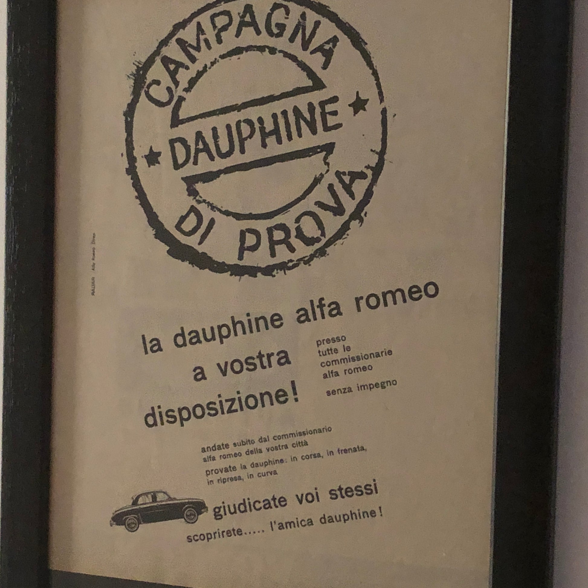 Alfa Romeo Pubblicità Anno 1960 Campagna di Prova Alfa Romeo Dauphine - Raggi's Collectibles' Automotive Art