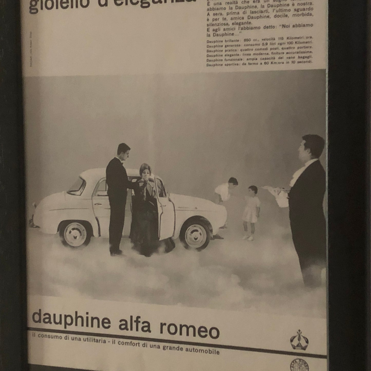 Alfa Romeo Pubblicità Anno 1960 Alfa Romeo Dauphine Gioiello di Eleganza - Raggi's Collectibles' Automotive Art