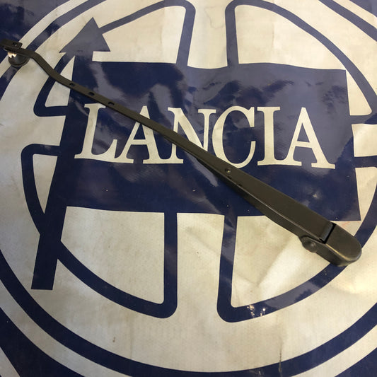 Lancia Delta Integrale and R86 Right Wiper Arm New Original 82407044