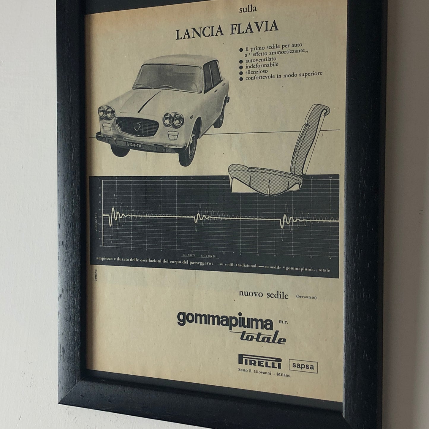 Pirelli e Lancia, Pubblicità Anno 1960 la Lancia Flavia è Equipaggiata con il Primo Sedile a "Effetto Ammortizzante" Pirelli