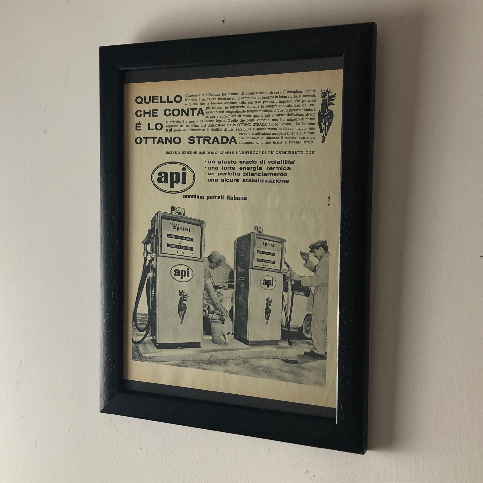 API, Pubblicità Anno 1960 Quello che Conta è lo Ottona Strada, Benzine Anonima Petroli Italiana - Raggi's Collectibles' Automotive Art