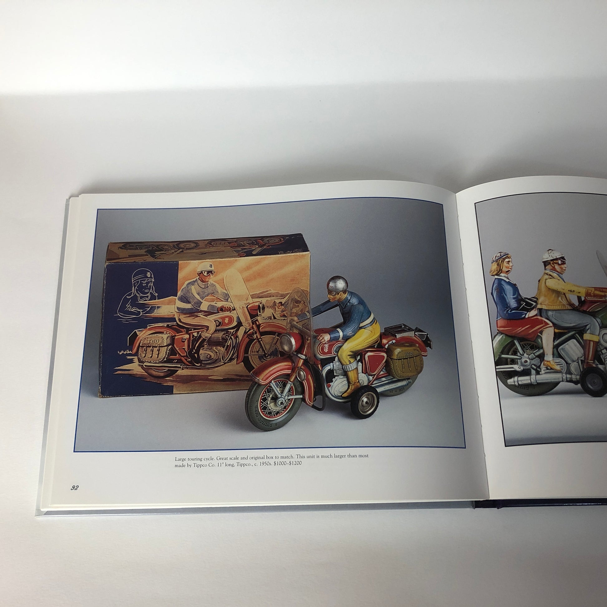 Libro Antique Motorcycle Toys by Rich Bertoia ISBN 0764308629 - Raggi's Collectibles' Automotive Art