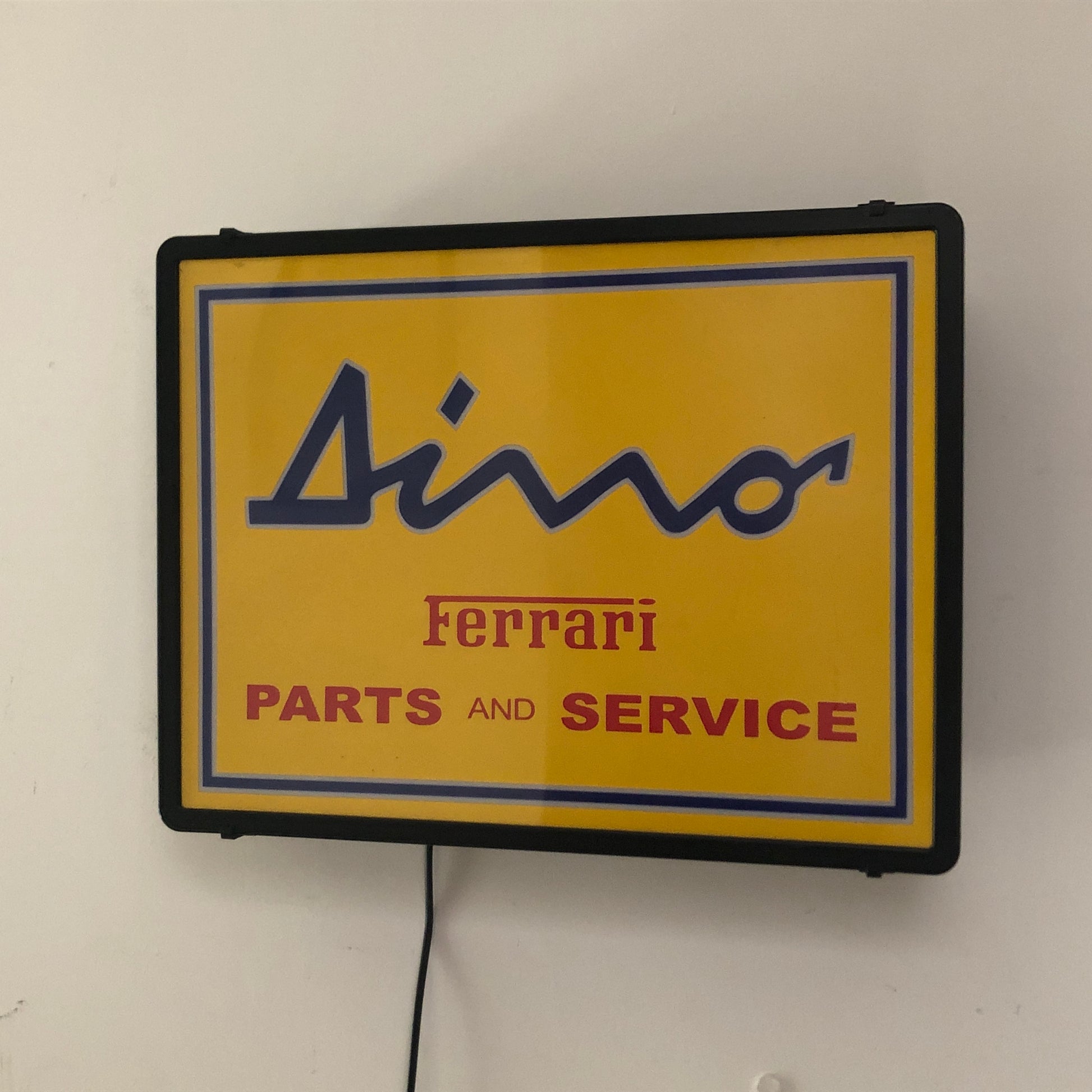 Ferrari, Insegna Luminosa Vintage Dino Ferrari Parts and Service Originale Anni '70 - Raggi's Collectibles' Automotive Art