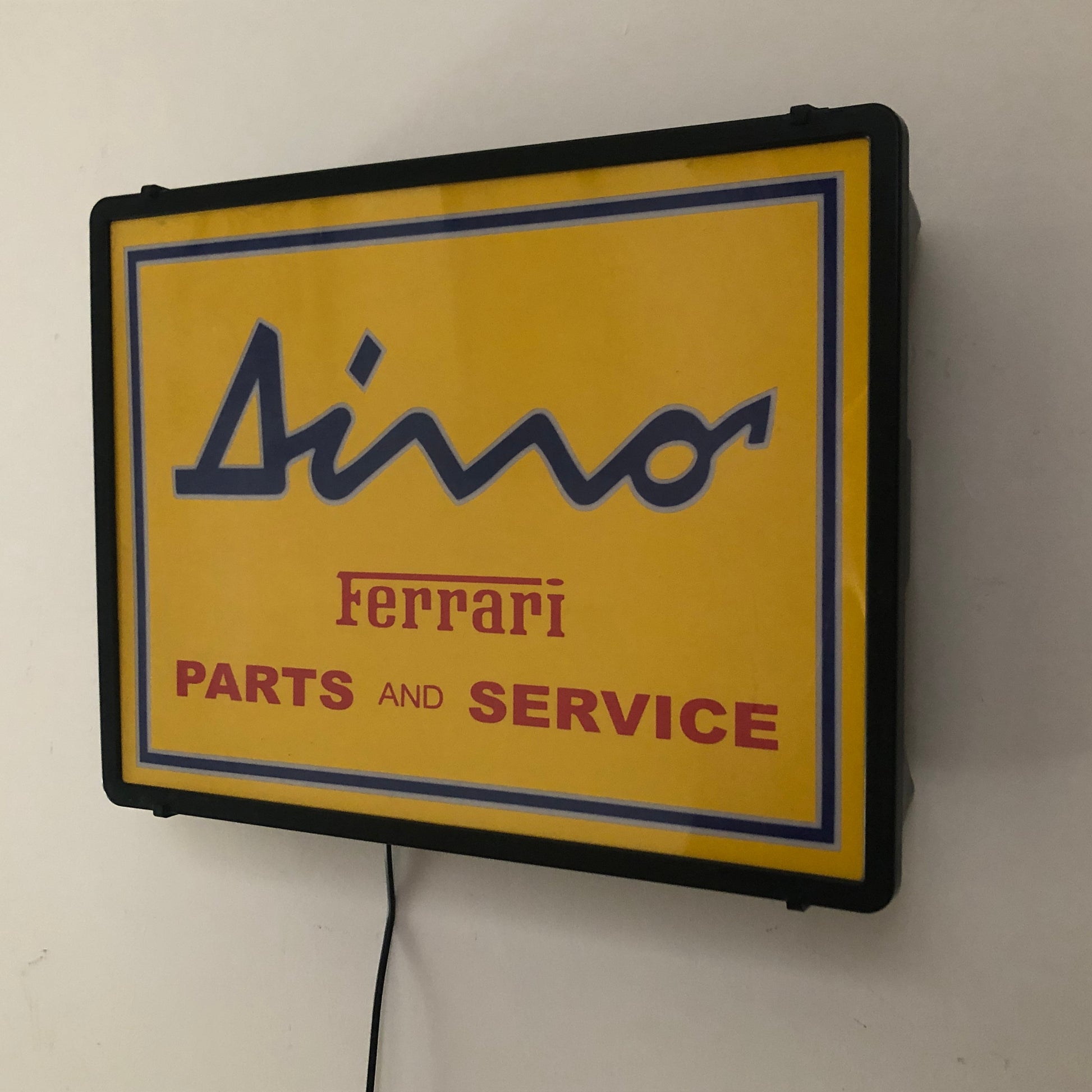 Ferrari, Insegna Luminosa Vintage Dino Ferrari Parts and Service Originale Anni '70 - Raggi's Collectibles' Automotive Art