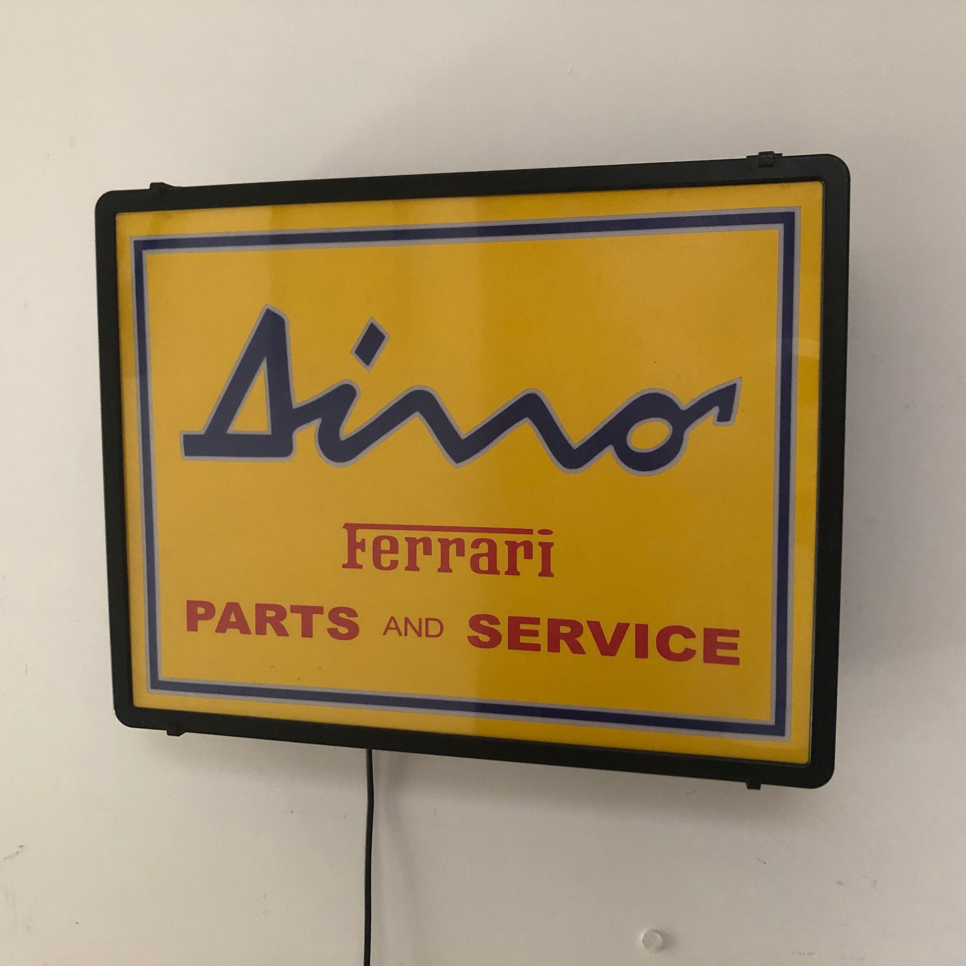 Ferrari, Insegna Luminosa Vintage Dino Ferrari Parts and Service Originale Anni '70 - Raggi's Collectibles' Automotive Art