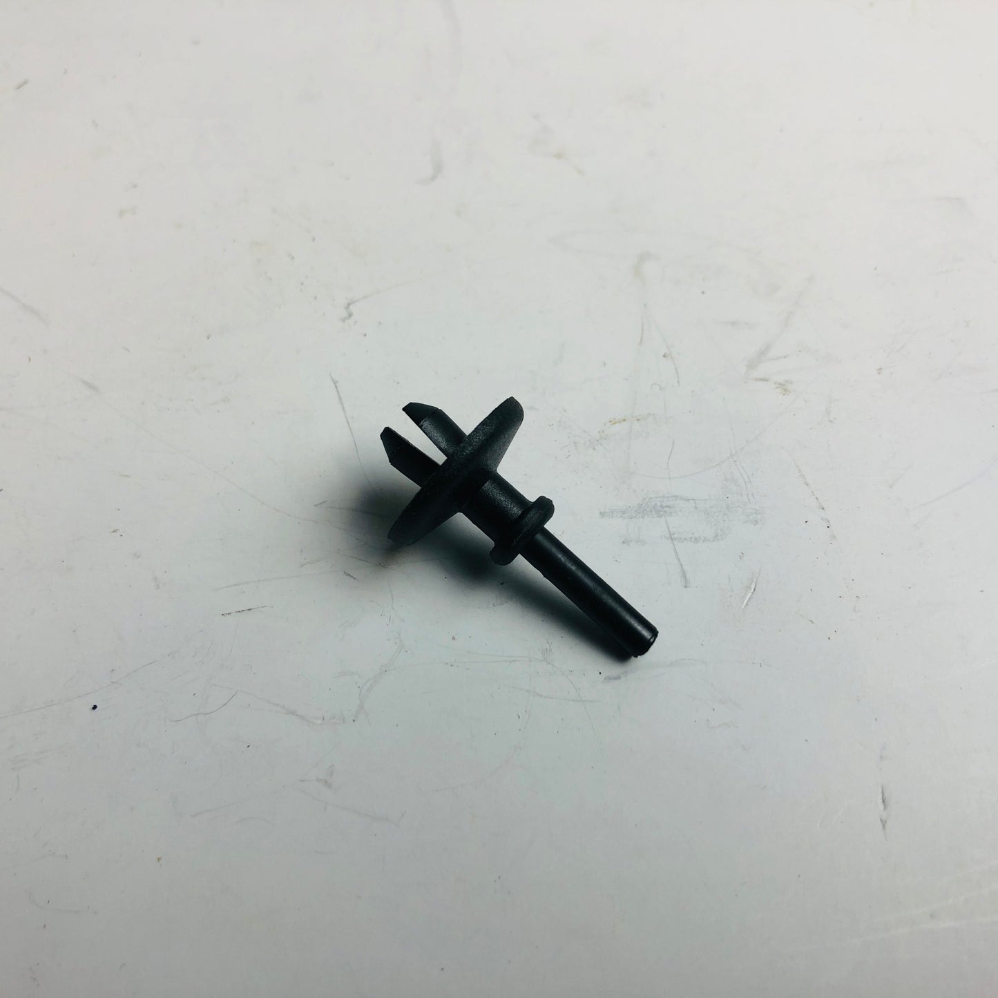 Lancia Y and Ypsilon Back Covering Elastic Tie Rod Pin New Original 7670683