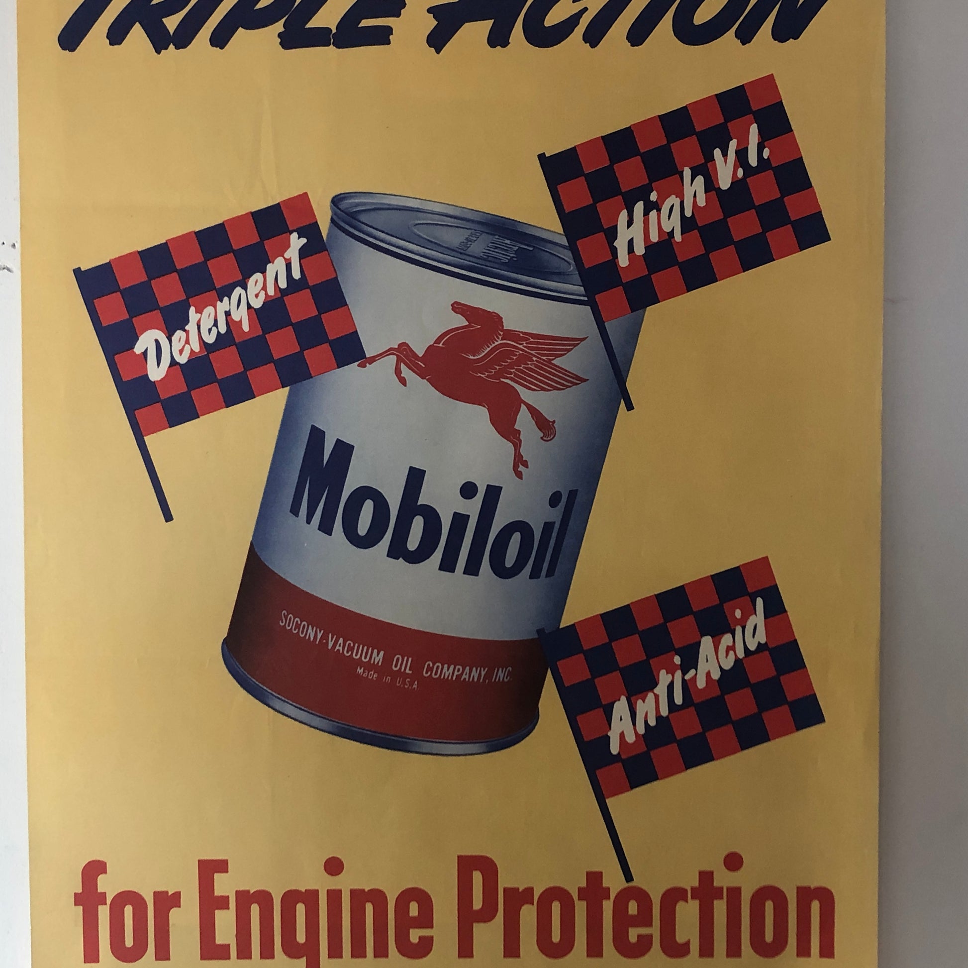 Mobiloil, Poster Vintage Litografato Mobiloil Triple Action for Engine Protection, Anni '50 - Raggi's Collectibles' Automotive Art