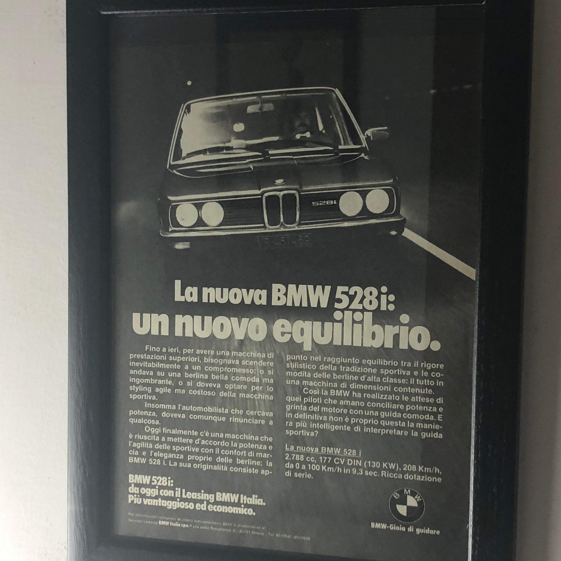 BMW, Pubblicità Anno 1978 la Nuova BMW 528i un Nuovo Equilibrio - Raggi's Collectibles' Automotive Art