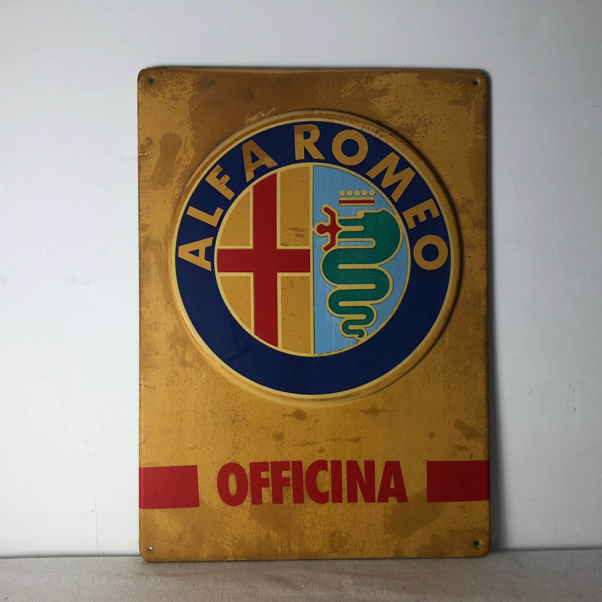 Alfa Romeo, Insegna Originale in Plastica Alfa Romeo Officina Anni '70 Prodotta dalla IRAM - Raggi's Collectibles' Automotive Art