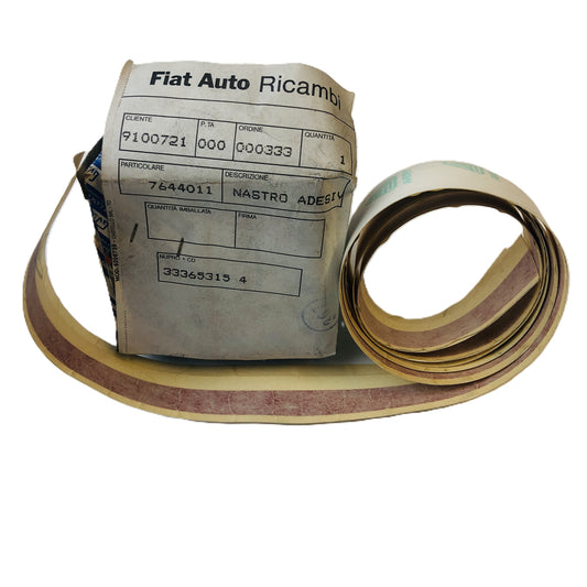 Autobianchi Y10 Fila Adesivo Destro Bianco Rosso Nuovo Originale 7644011 - Raggi's Collectibles' Automotive Art