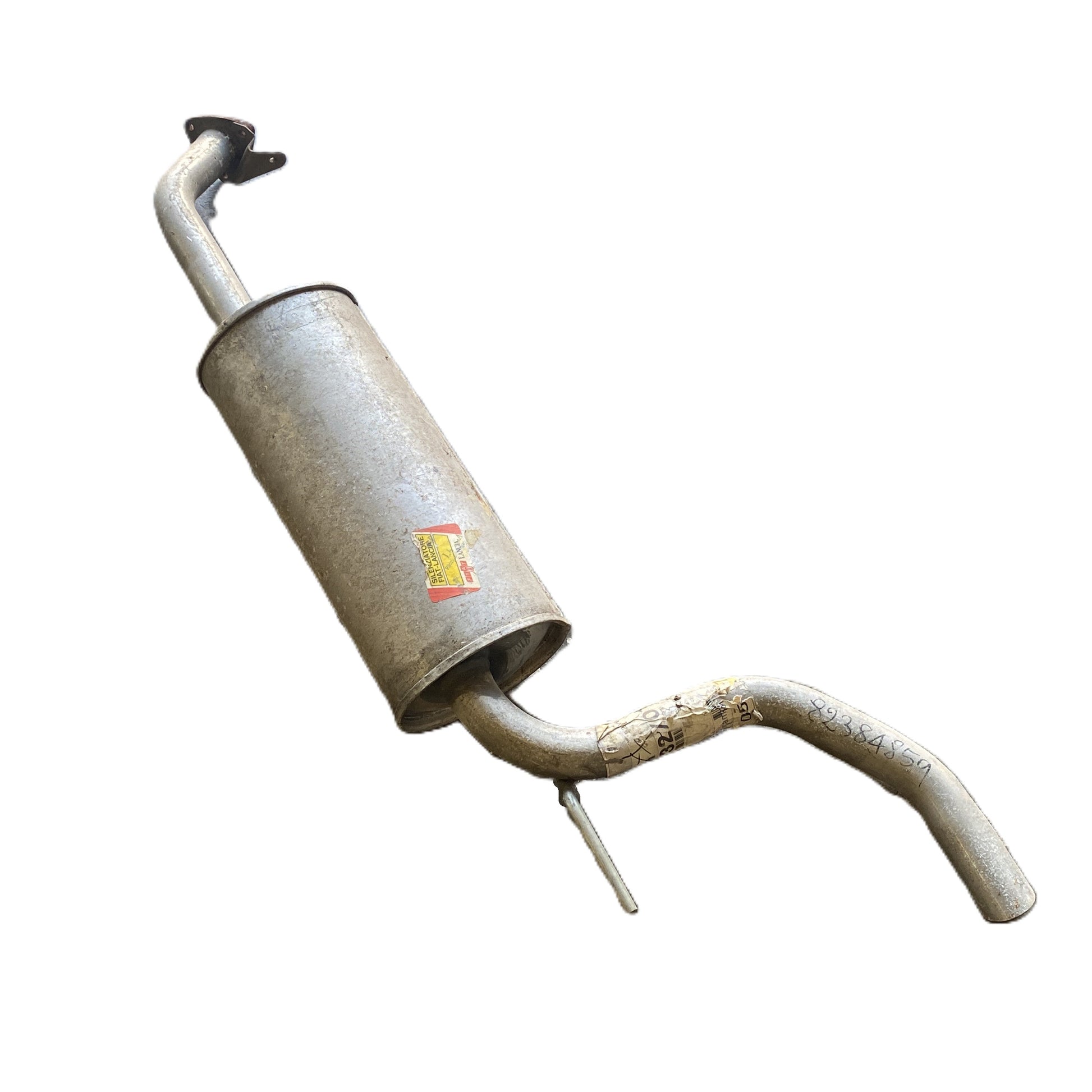 Lancia Prisma 1300 e 1500 Silenziatore Posteriore Terminale di Scarico Nuovo Originale 82384859 - Raggi's Collectibles' Automotive Art