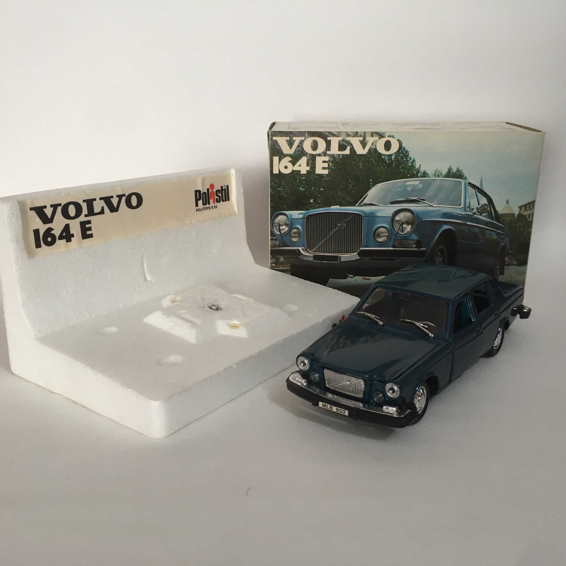 Volvo, Modellino in Metallo Pressofuso Polistil - Politoys S 20 anno 1974 - Volvo 164 E - 6 aperture, scala 1:25 Anni '70 - Raggi's Collectibles' Automotive Art