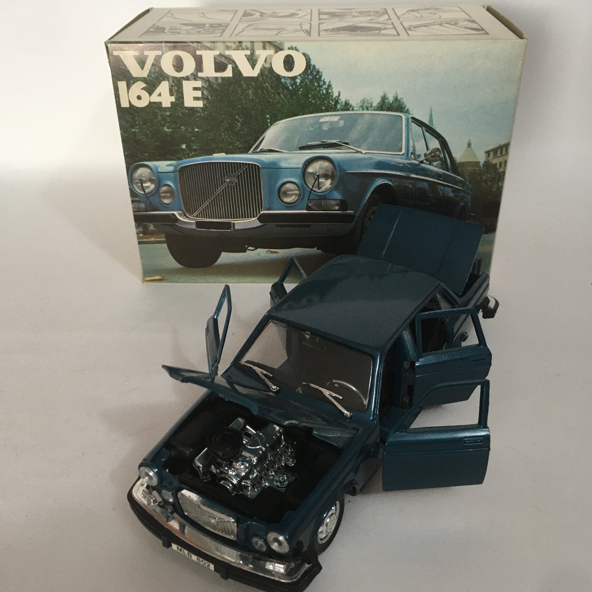 Volvo, Modellino in Metallo Pressofuso Polistil - Politoys S 20 anno 1974 - Volvo 164 E - 6 aperture, scala 1:25 Anni '70 - Raggi's Collectibles' Automotive Art