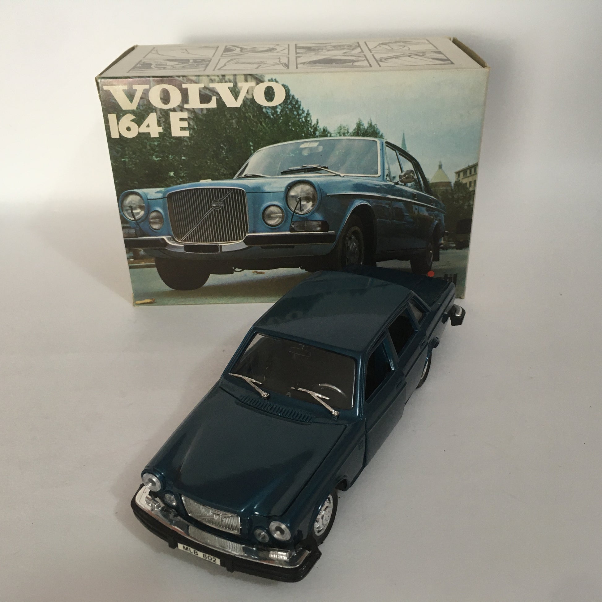 Volvo, Modellino in Metallo Pressofuso Polistil - Politoys S 20 anno 1974 - Volvo 164 E - 6 aperture, scala 1:25 Anni '70 - Raggi's Collectibles' Automotive Art