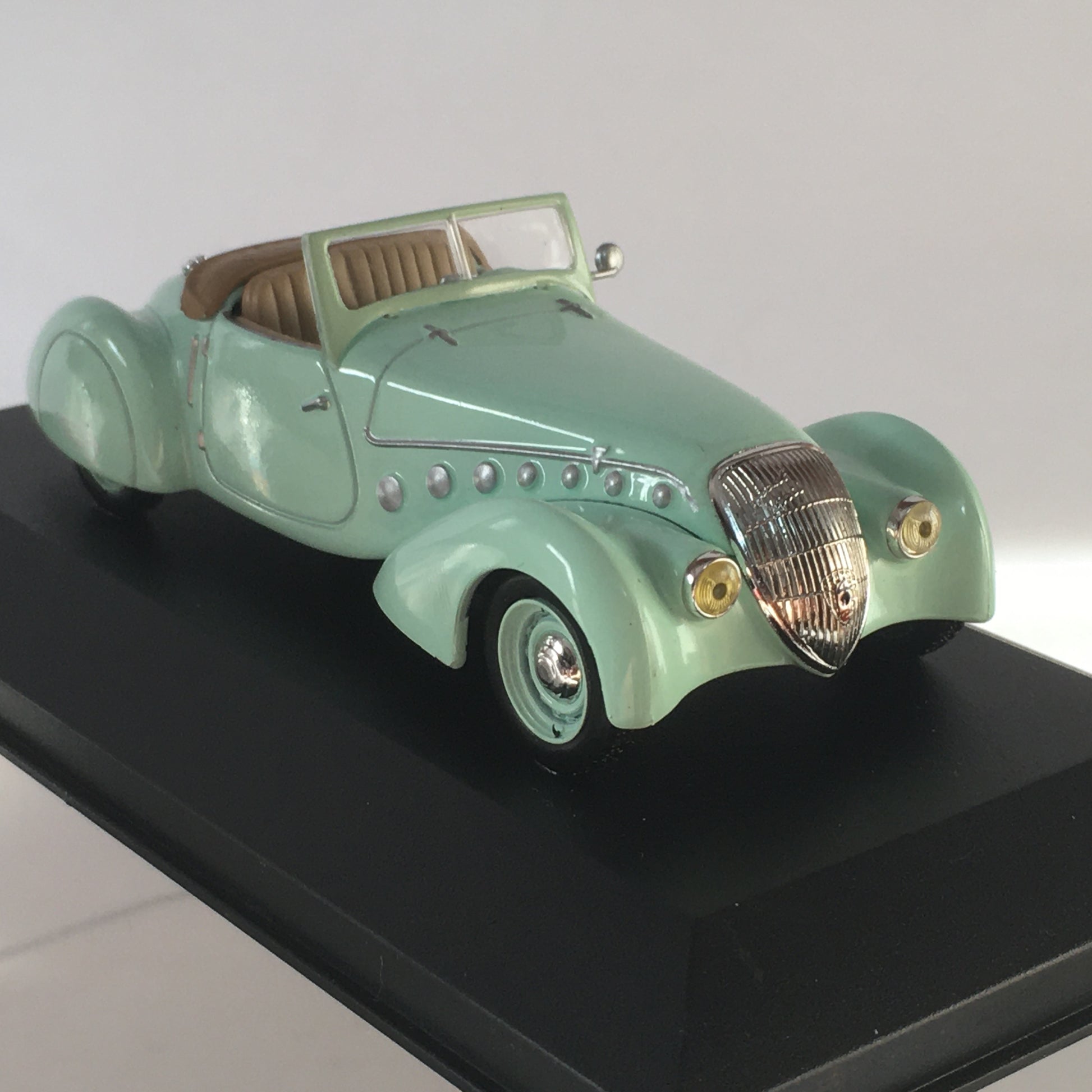 Altaya, Modellini in Metallo Pressofuso Peugeot 402 - Talbot Lago T1150SS - Voisin C28 Ambassador Scala 1:43 - Raggi's Collectibles' Automotive Art