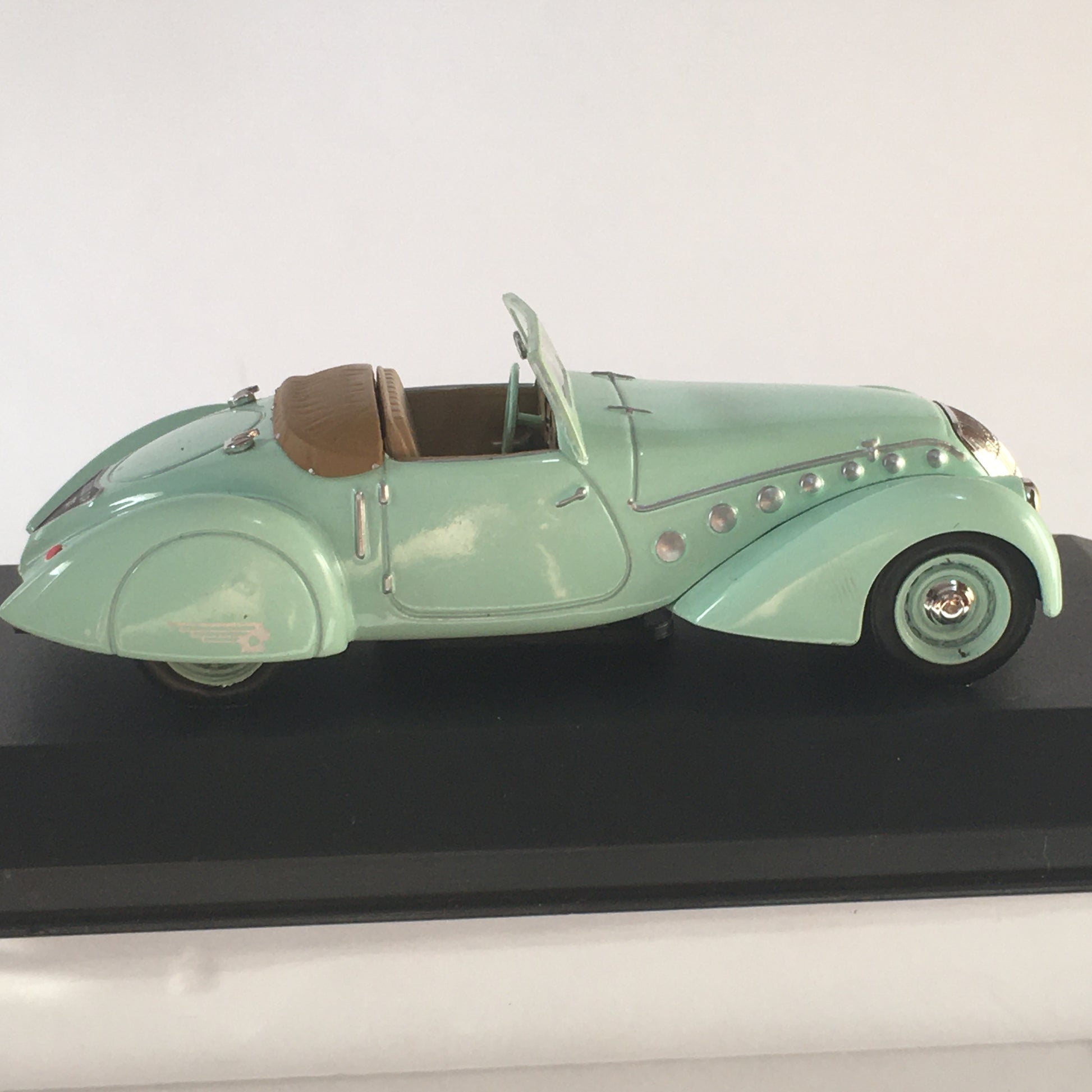 Altaya, Modellini in Metallo Pressofuso Peugeot 402 - Talbot Lago T1150SS - Voisin C28 Ambassador Scala 1:43 - Raggi's Collectibles' Automotive Art