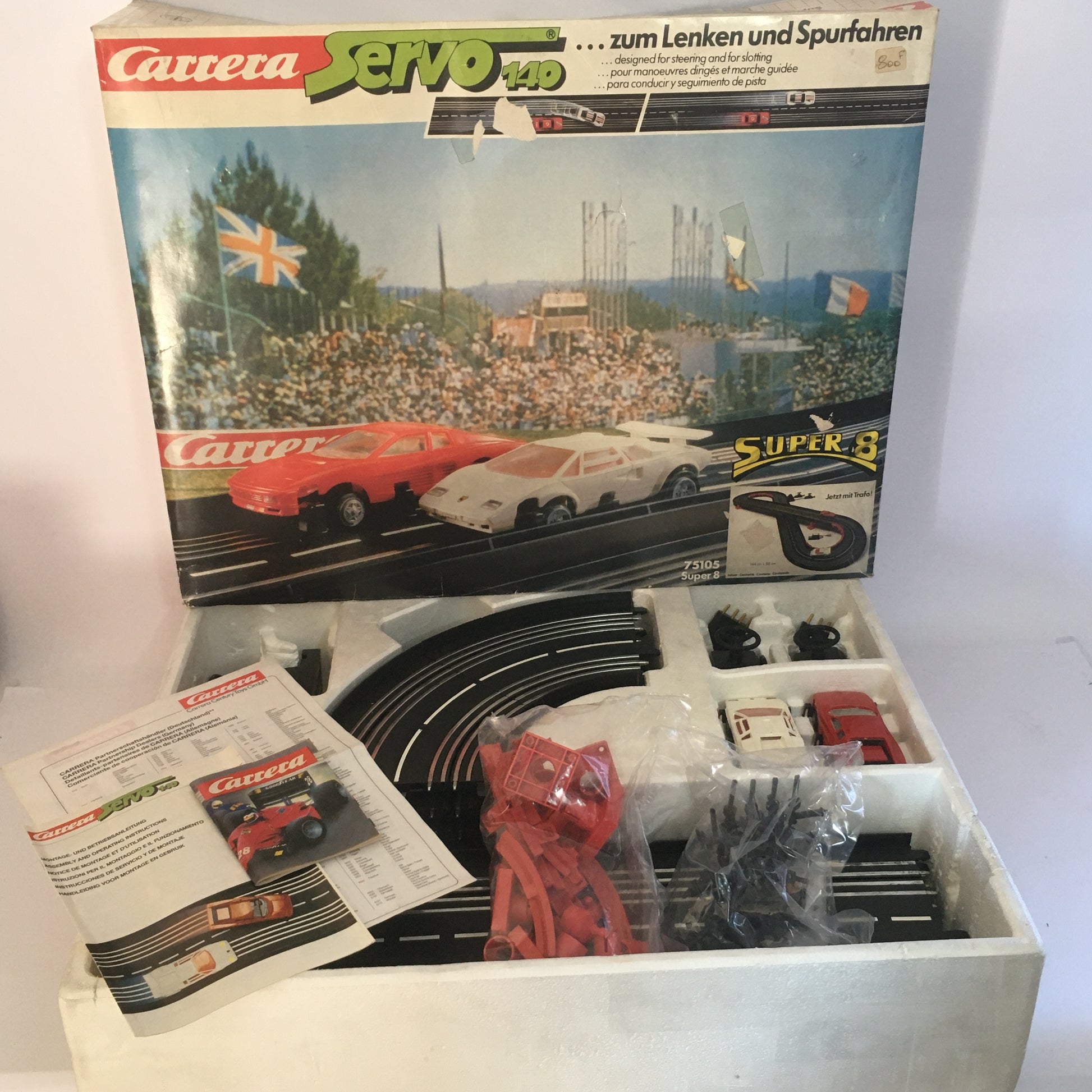 Carrera, Pista Servo 140Super 8 con Ferrari Testarossa e Lamborghini Countach - Raggi's Collectibles' Automotive Art