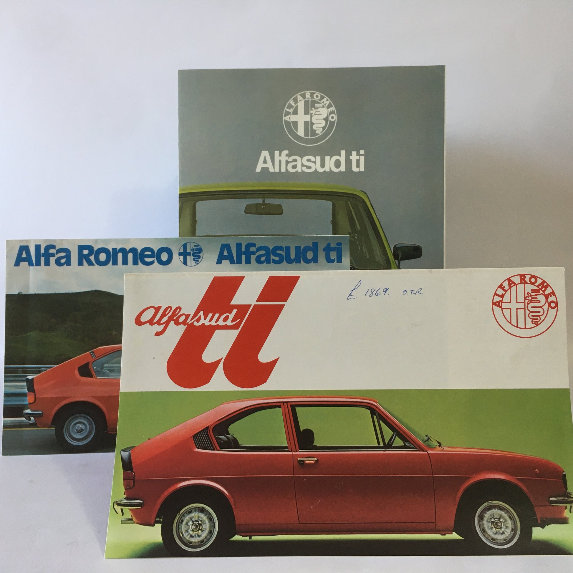 Alfa Romeo, Brochure Alfasud TI 1200 e Alfasud TI 1500, Anni '70, Lingua Inglese - Raggi's Collectibles' Automotive Art