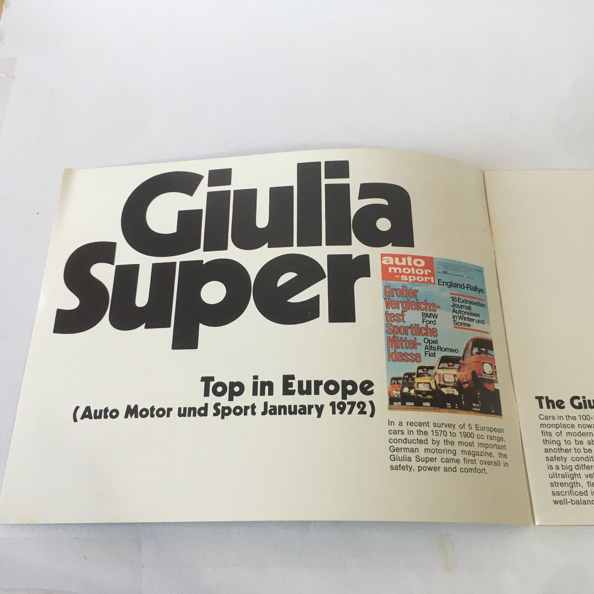 Alfa Romeo, Brochure Giulia Super 1.6, Anni '60 '70, Lingua Inglese, Ref. 72 7 C 101 - Raggi's Collectibles' Automotive Art