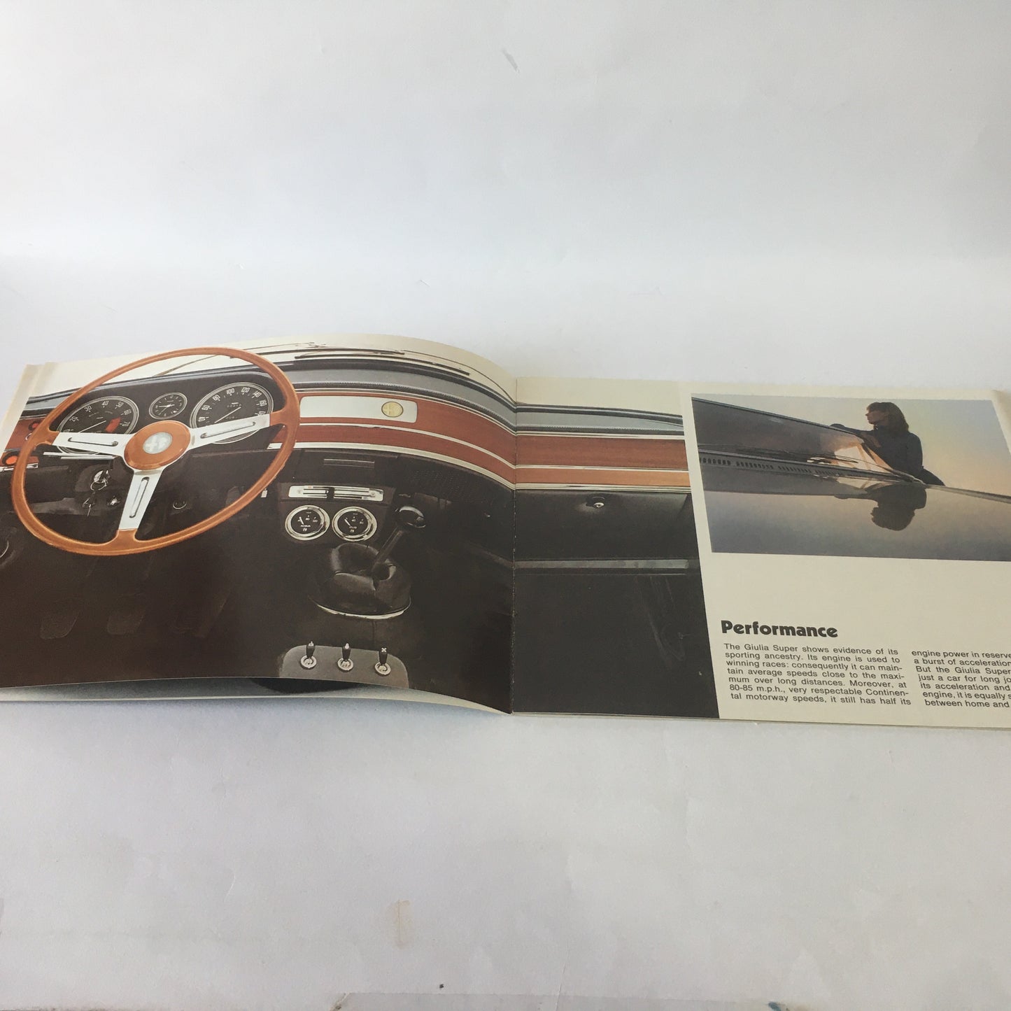 Alfa Romeo, Brochure Giulia Super 1.6, Anni '60 '70, Lingua Inglese, Ref. 72 7 C 101