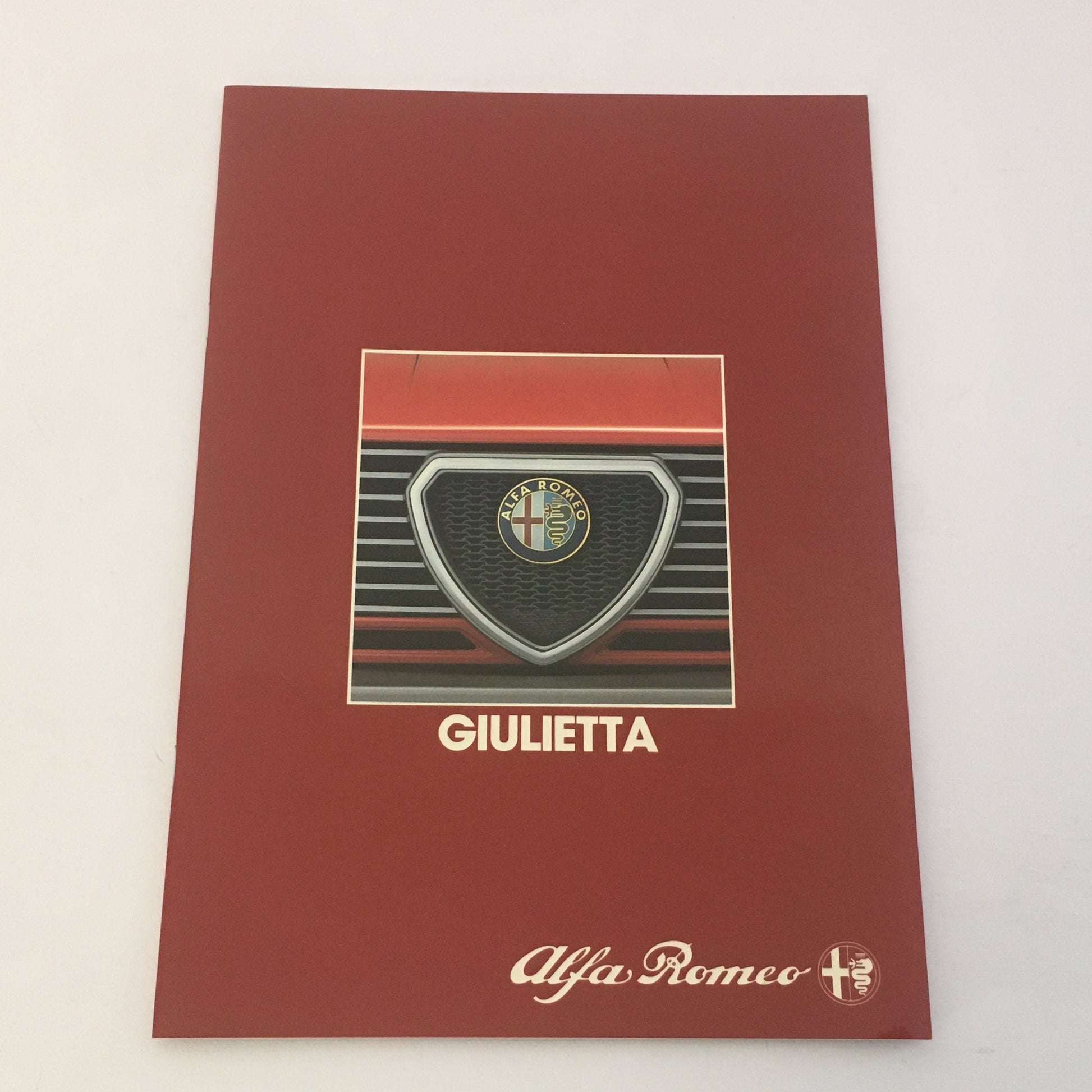 Alfa Romeo, Brochure Poster Giulietta 2.0, New Giulietta, Anni '70 '80, Lingua Inglese - Raggi's Collectibles' Automotive Art