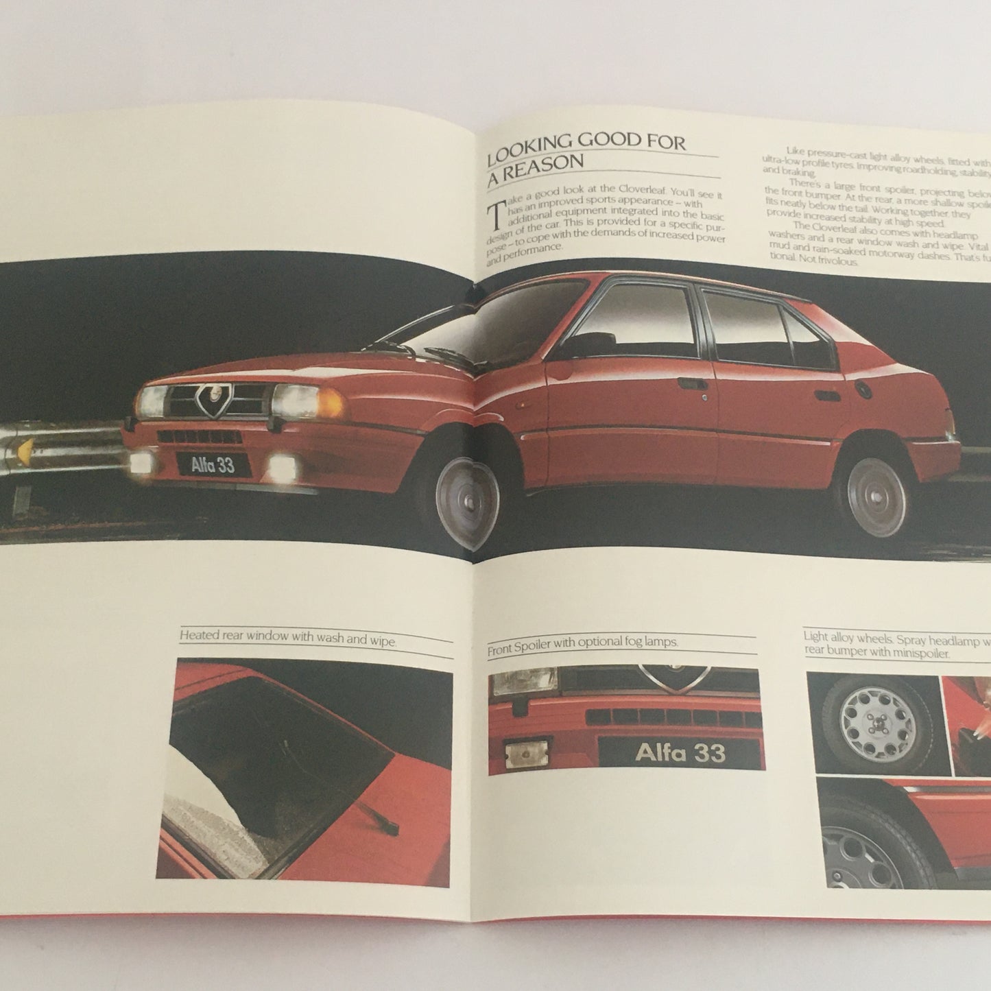Alfa Romeo, Brochure 33 e 33 Quadrifoglio Verde, Lingua Inglese, Anni '80