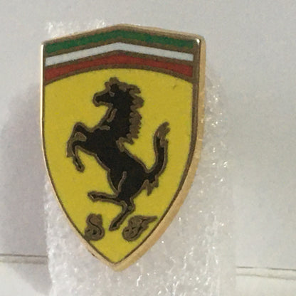 Ferrari, Spilla da Giacca Scuderia Ferrari con Finitura Smaltata e Chiusura Rapida - Raggi's Collectibles' Automotive Art