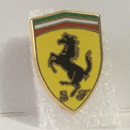 Ferrari, Spilla da Giacca Scuderia Ferrari con Finitura Smaltata e Chiusura Rapida - Raggi's Collectibles' Automotive Art