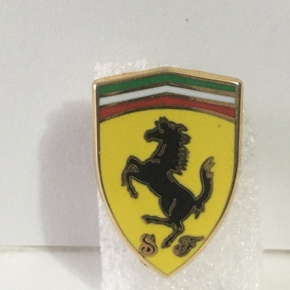 Ferrari, Spilla da Giacca Scuderia Ferrari con Finitura Smaltata e Chiusura Rapida - Raggi's Collectibles' Automotive Art