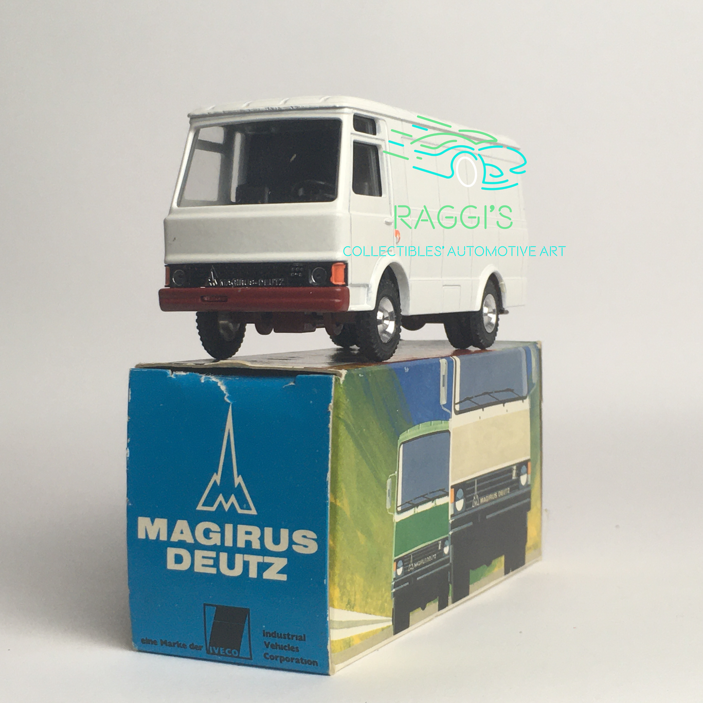 Magirus-Deutz, Modellino in Scala 1:43 in Metallo Pressofuso Magirus-Deutz OM 90D, Mint Condition e Scatola Originale - Raggi's Collectibles' Automotive Art