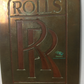 Rolls-Royce, Stemma Originale in Ottone con Lettere di Colore Rosso, Estremamente Raro